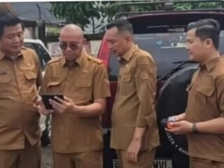 UPT Samsat Ciputat Sisir Penunggak Pajak Kendaraan di Area Parkir Stasiun KRL Green Line