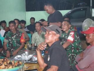 Gemuruh Teriakan Gol Warnai Nobar di Makoramil 429-02/Way Bungur