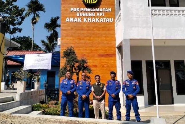 Polairud Polres Lampung Selatan Pantau Aktivitas Gunung Anak Krakatau, Warga Diimbau Tak Percaya Hoaks