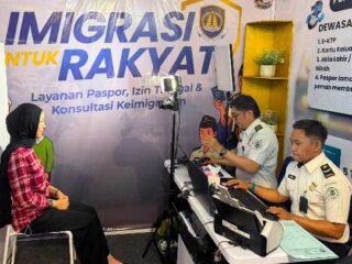 Dekatkan Pelayanan, Imigrasi Cilacap Hadirkan Layanan Paspor di Cilacap Expo