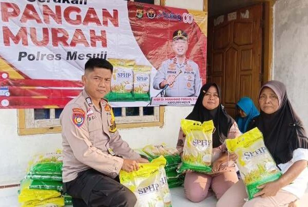 Polres Mesuji Gelar Gerakan Pangan Murah, 1,15 Ton Beras SPHP di Salurkan Untuk Tekan Inflasi