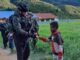 Senyum Anak-Anak Obano Mengembang Saat Satgas Yonif 2 Marinir Hadir Membawa Kasih