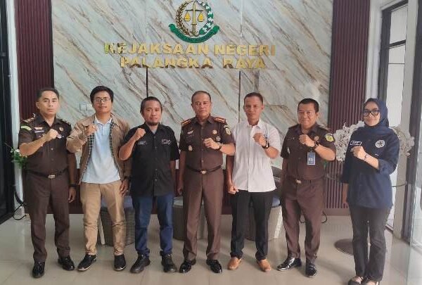 SMSI Kalteng dan Kejari Palangka Raya Perkuat Sinergi Lewat News Room Jaga Desa
