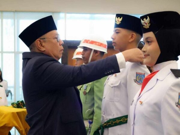 Dikukuhkan Wali Kota Benyamin, 50 Paskibraka Tangsel Siap Jalankan Amanah di HUT RI ke - 81