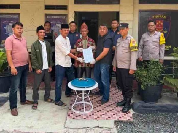 Warga Banjar Negara Serahkan Senpi Rakitan ke Polsek Baradatu, Wujud Kepedulian Jaga Kamtibmas