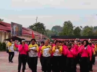 Sambut HUT RI ke-81 dan HUT Polwan ke-78, Polda Papua Barat Daya Gelar Jalan Santai dan Perlombaan
