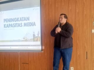 Hadariat Kuncara Zakty: Meski Dekat, Media Jangan Berhenti Bertanya