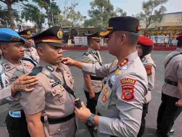 Polres Cianjur Gelar Sertijab PJU dan Kapolsek, Kapolres Tekankan Profesionalisme dan Pelayanan