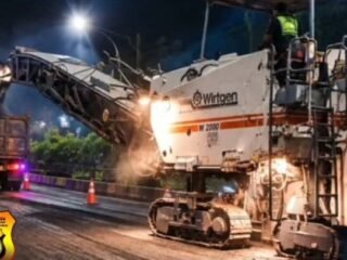 Malam ini Pengupasan Aspal Jalan Raya Rawabuntu di Mulai, Pengguna Jalan di Himbau Waspada