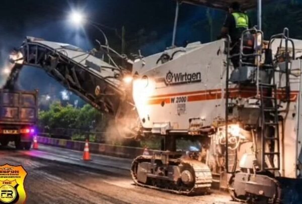 Malam ini Pengupasan Aspal Jalan Raya Rawabuntu di Mulai, Pengguna Jalan di Himbau Waspada