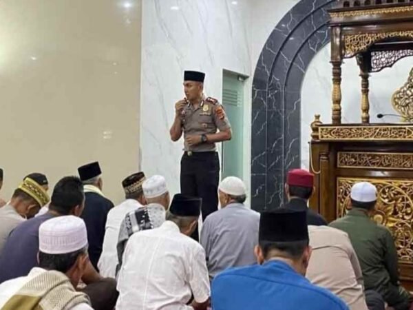 Kumpul Bersama Warga, Kapolsek Kasui Imbau Karhutla dan Literasi Digital hingga Hindari Judol